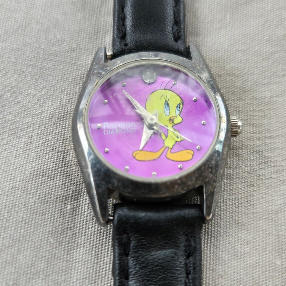 2000 Warner Bros Tweetie Bird Armitron Diamond watch